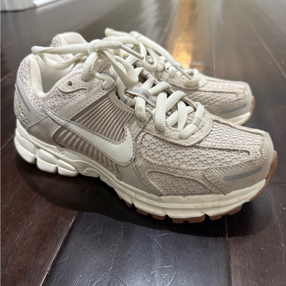 Nike vomero 5